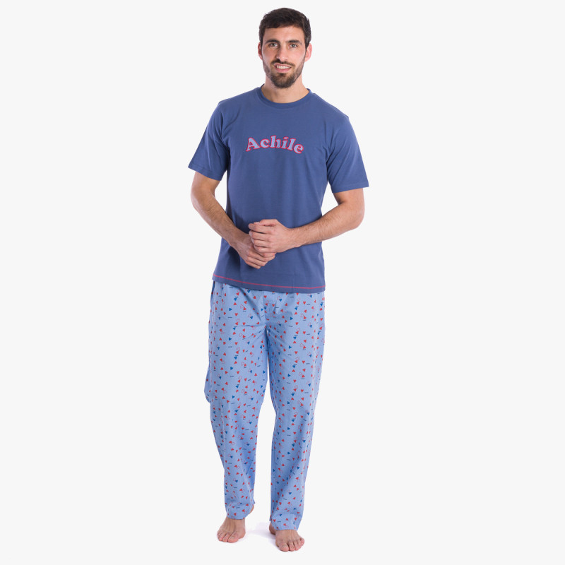 Pyjama long Achile et sa bande t-shirt bleu Inscription achile et pantalon semi de coeurs.
